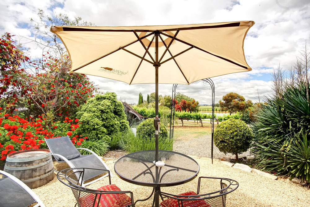 Stonewell Cottages And Vineyards Тананда Екстериор снимка