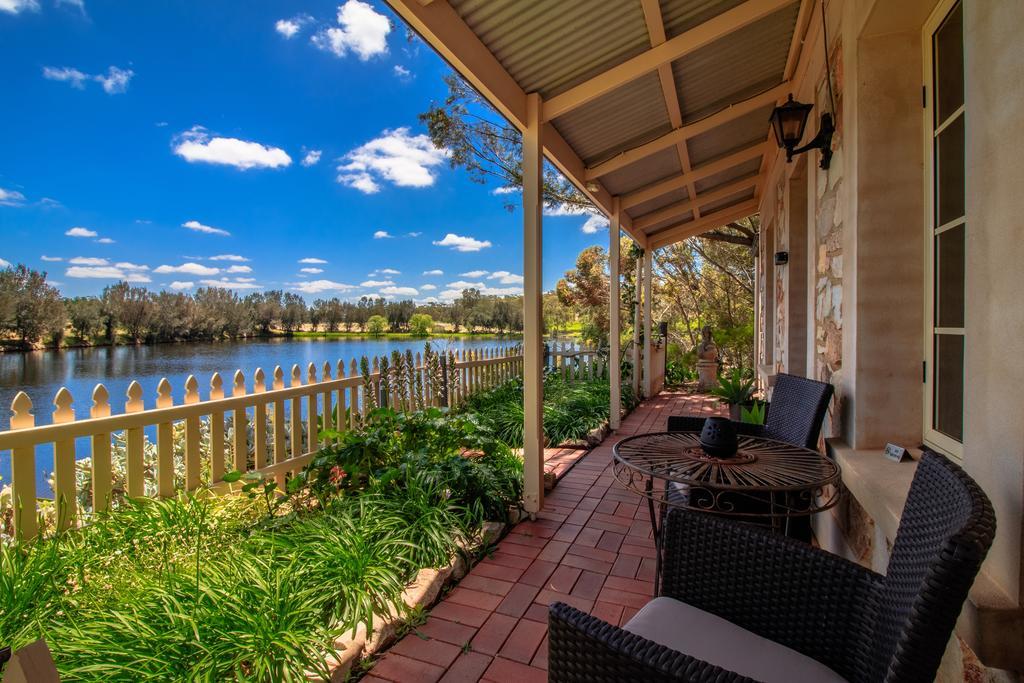 Stonewell Cottages And Vineyards Тананда Екстериор снимка