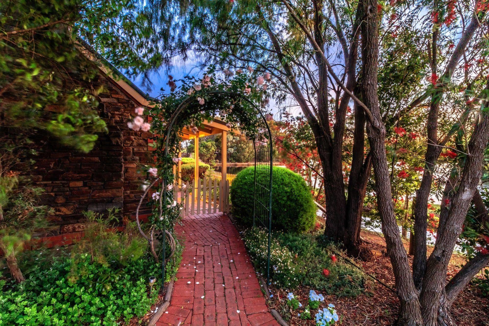 Stonewell Cottages And Vineyards Тананда Екстериор снимка